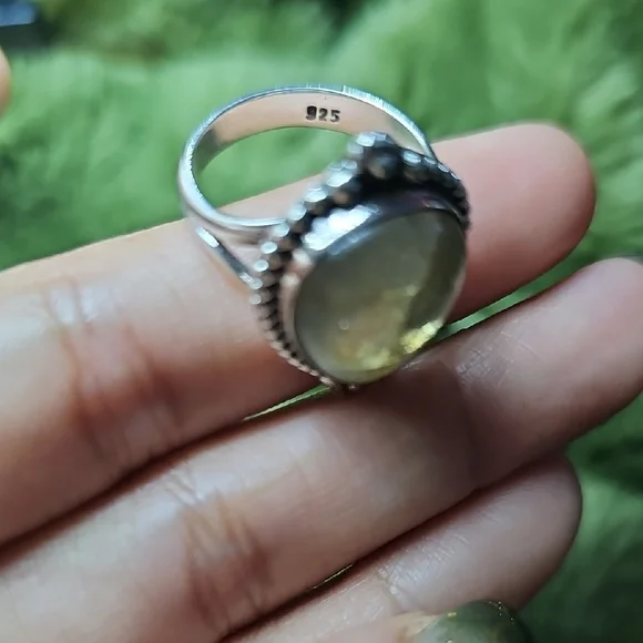 Large Labradorite Gemstone Ring - Picture 5 of 5